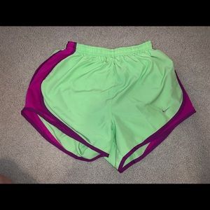 NIKE RUNNING SHORTS